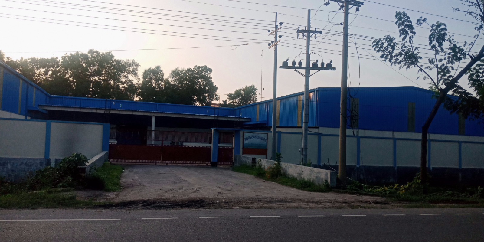 Construction and Fabrication Steel Building